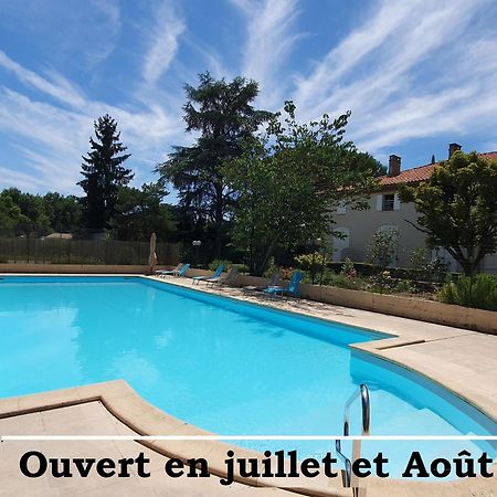 Logis Hotel Le Prince Noir Serignac-sur-Garonne Luaran gambar