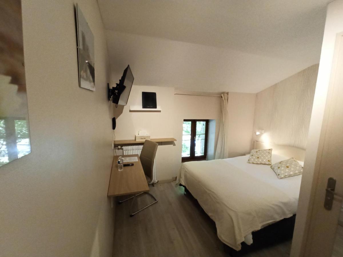 Logis Hotel Le Prince Noir Serignac-sur-Garonne Luaran gambar
