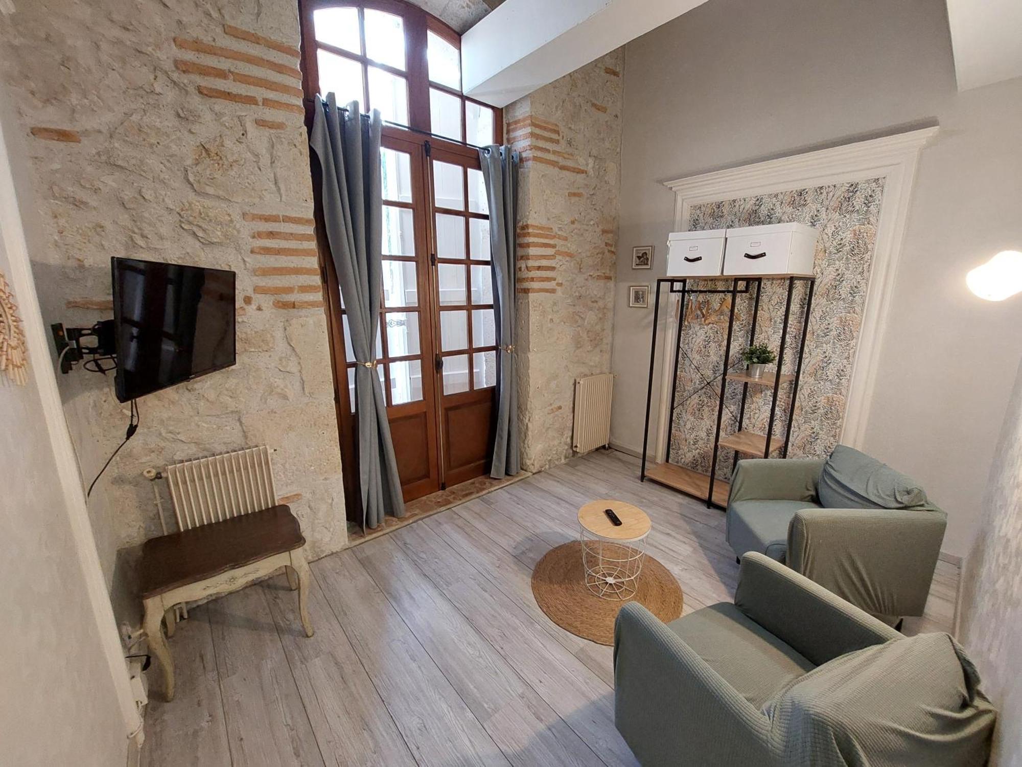 Logis Hotel Le Prince Noir Serignac-sur-Garonne Luaran gambar