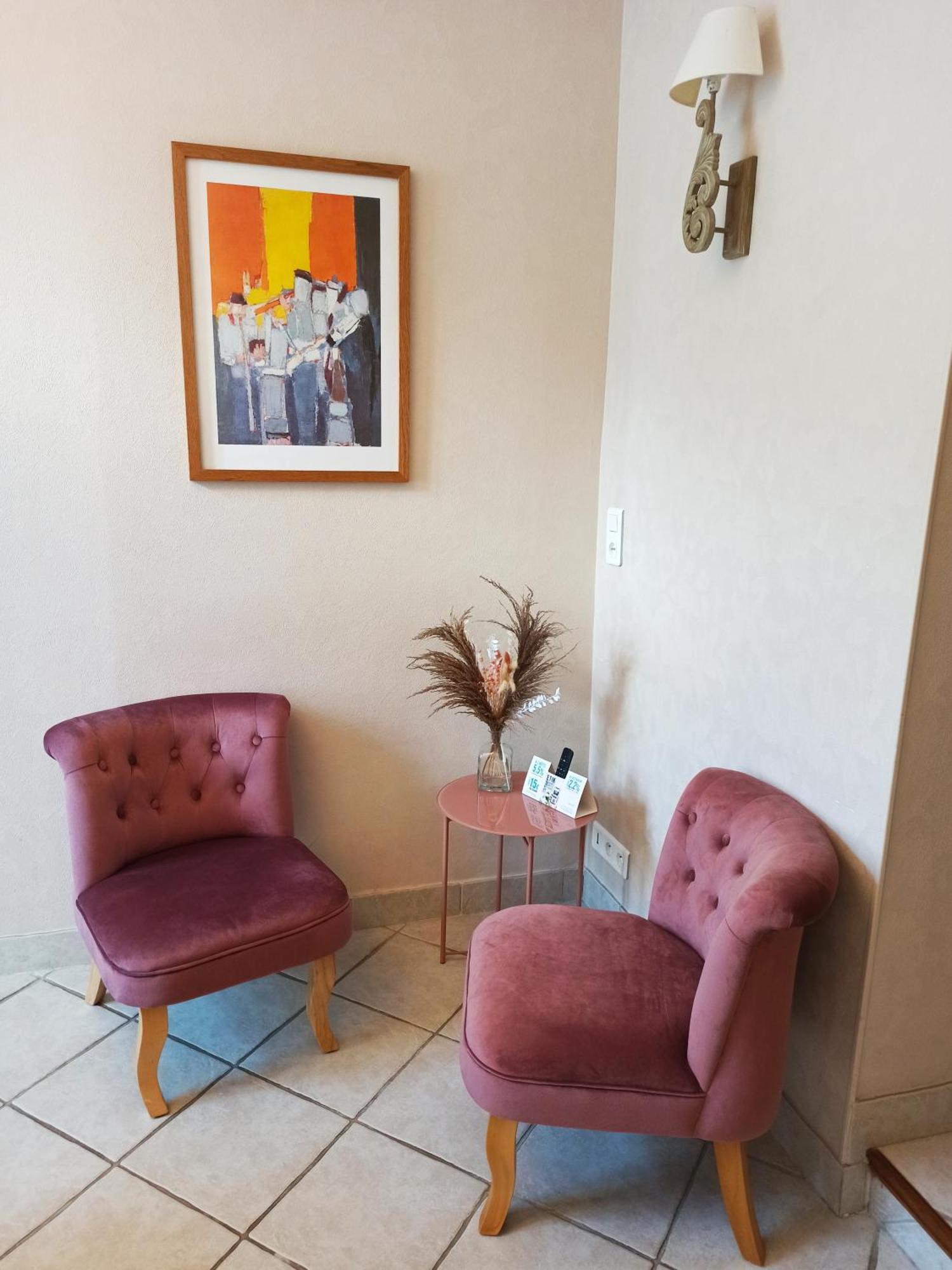 Logis Hotel Le Prince Noir Serignac-sur-Garonne Luaran gambar