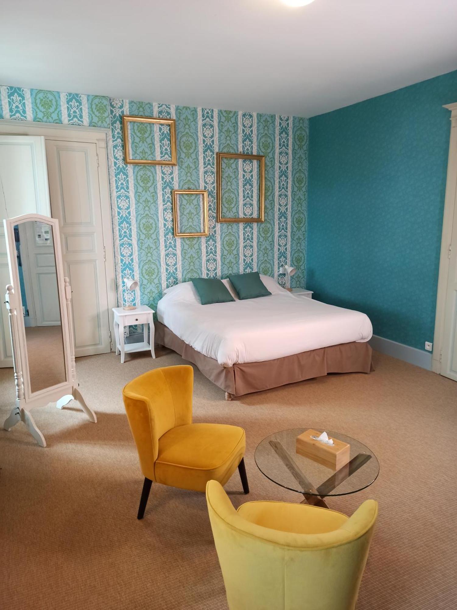 Logis Hotel Le Prince Noir Serignac-sur-Garonne Luaran gambar