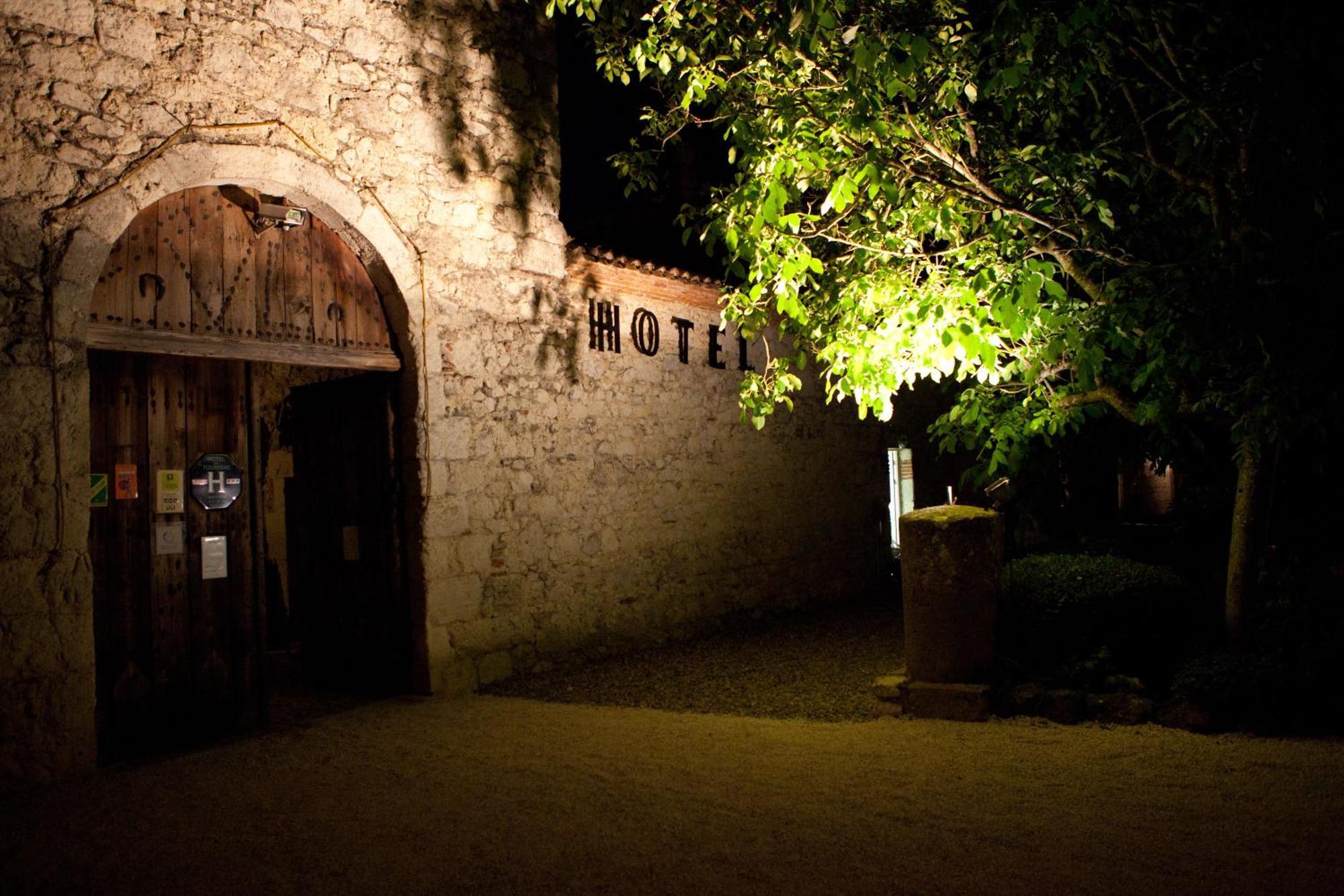 Logis Hotel Le Prince Noir Serignac-sur-Garonne Luaran gambar
