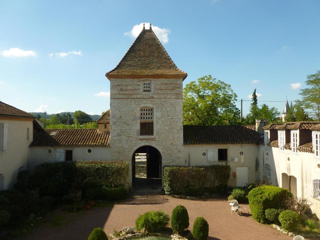Logis Hotel Le Prince Noir Serignac-sur-Garonne Luaran gambar