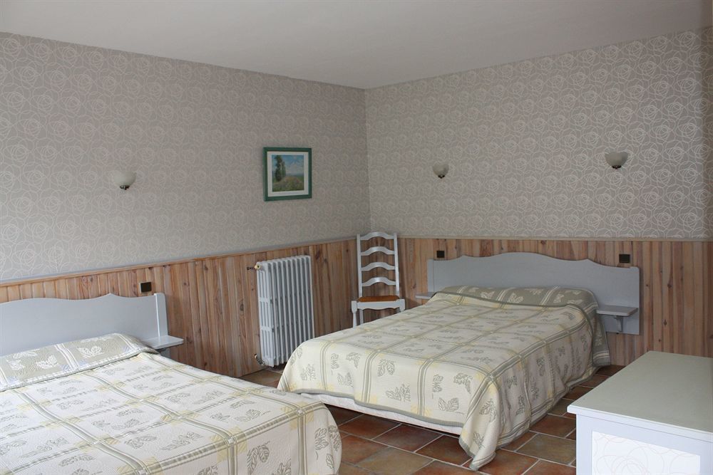 Logis Hotel Le Prince Noir Serignac-sur-Garonne Luaran gambar